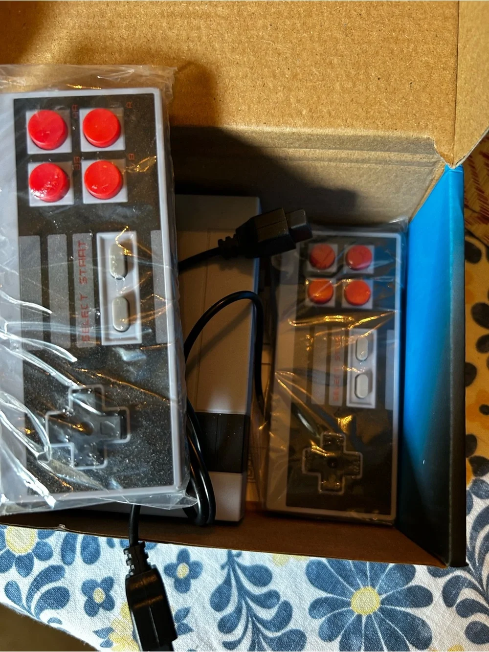Retro Classic Mini Game Console with 620 Built-In Games